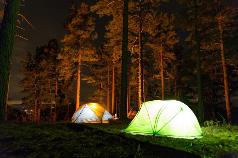 Our 7 Tips for Safe Camping