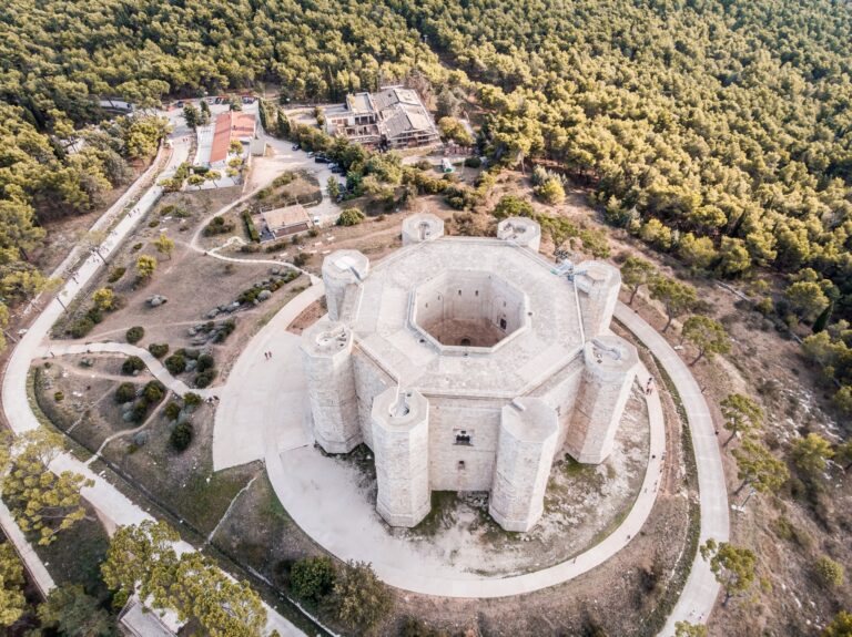 Castles in Puglia Featured Image